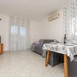 Cozy In Sveti Filip i Jakov