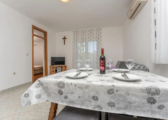 Apartament Cozy In Sveti Filip i Jakov