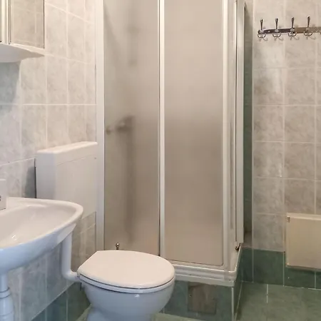 1 Bedroom Cozy In *