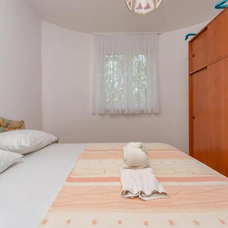 Apartment 1 Bedroom Cozy In