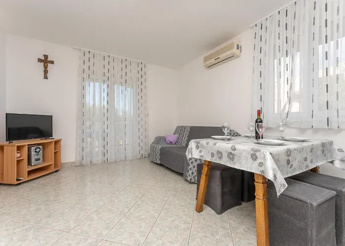 Cozy In Sveti Filip i Jakov